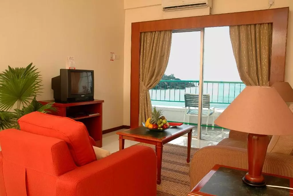 Rainbow Paradise Beach Resort